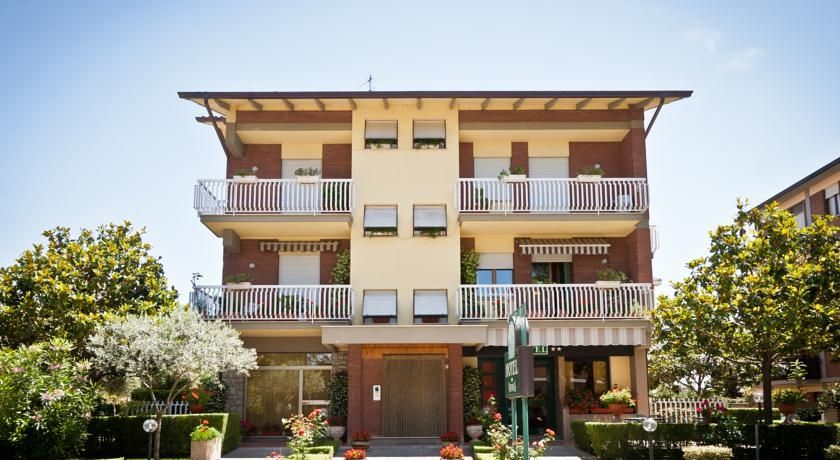 Hotel Vignola Ассізі Екстер'єр фото